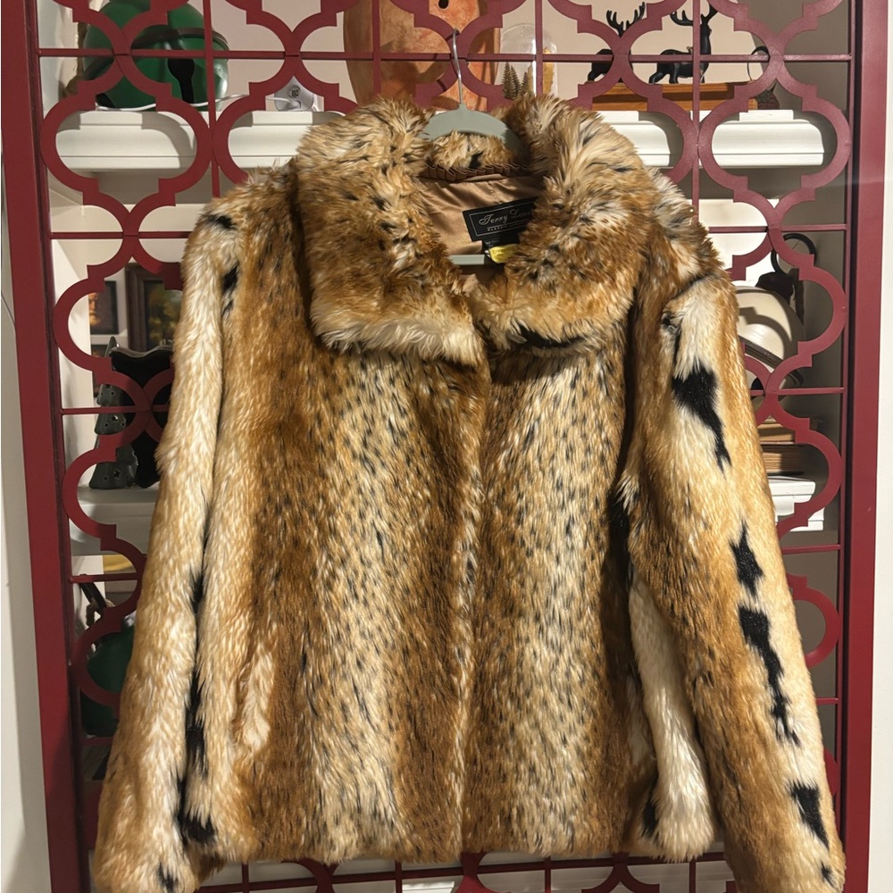 Cachet Terry Lewis size 1X Tan and Black Faux Fur Jacket
